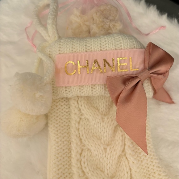 Hand made Luxury Knit Christmas Stocking with guest soaps - Picture 5 of 8